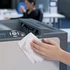 Kép 2/2 - Tisztítókendő DURABLE műanyaghoz 50 darabos